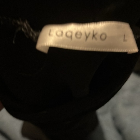 Black turtleneck crop top - Picture 3 of 3